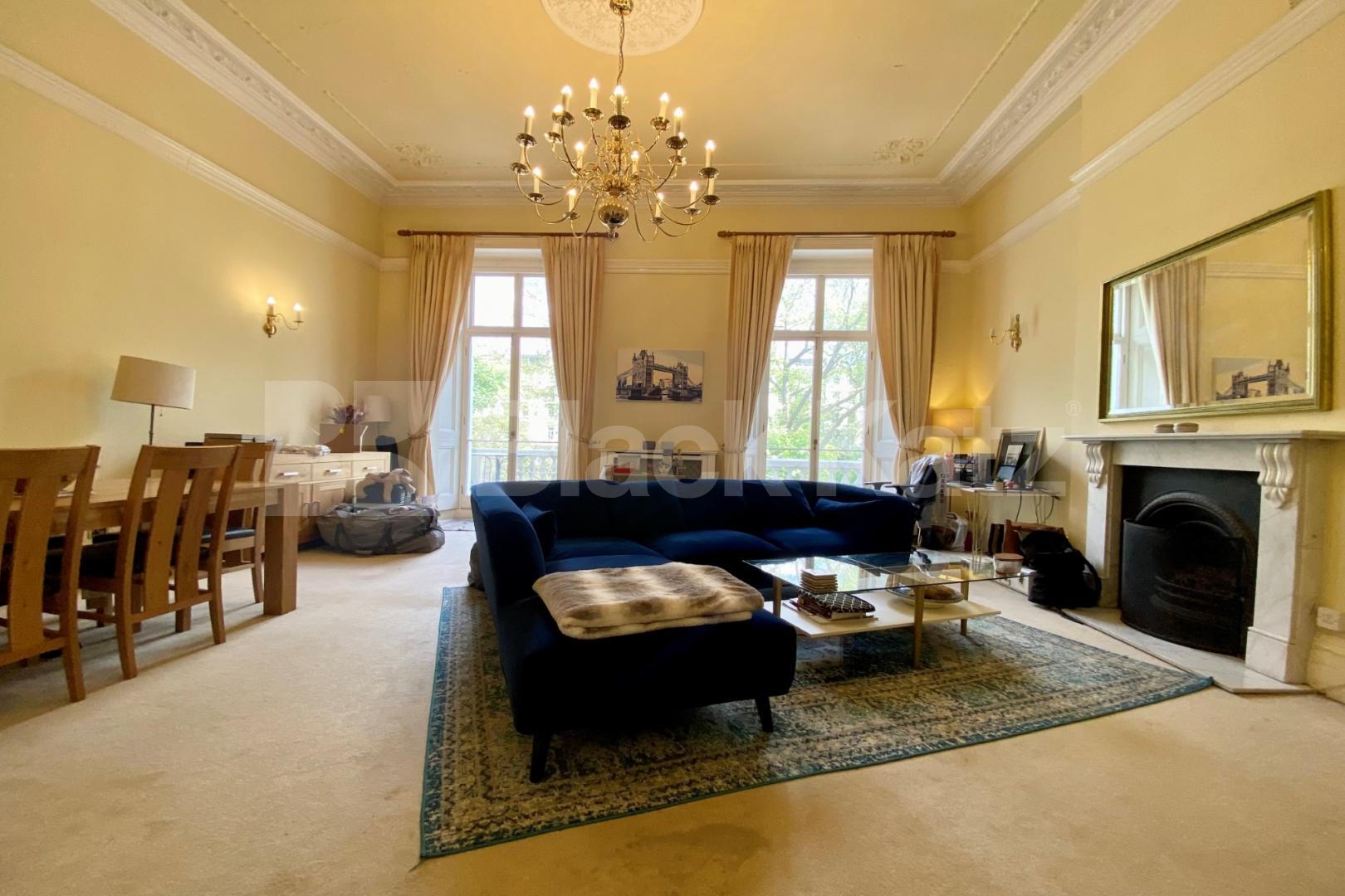 Bright and airy two bedroom apartment opposite the Thames St Georges Square, Pimlico